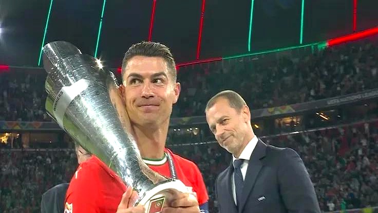 葡萄牙队即将出征，冠军奖杯等候的简单介绍