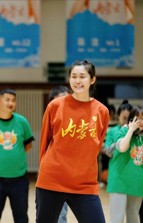 年轻球员亮相赛场，实力惊艳一众