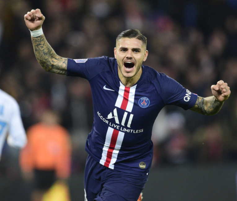 包含拉齐奥官方宣布续约主力中锋合同的词条