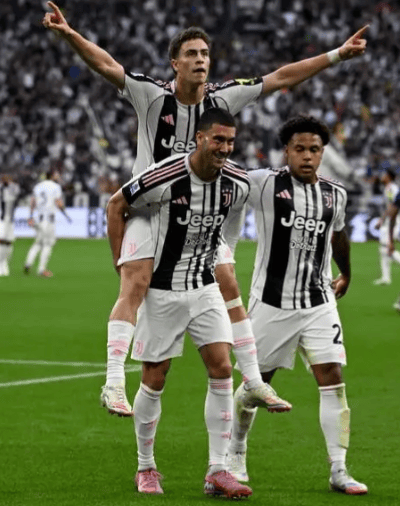 尤文图斯冲刺四强!欧冠赛场传奇争霸 尤文图斯冲刺四强!欧冠赛场传奇争霸